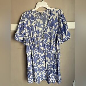 A New Day Blue and White Leaf Print Blouse Size 2X